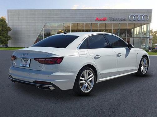 2022 Audi A4 45 S line Premium