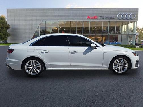 2022 Audi A4 45 S line Premium