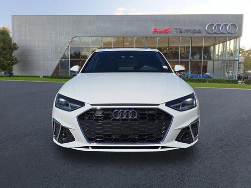 2022 Audi A4 45 S line Premium