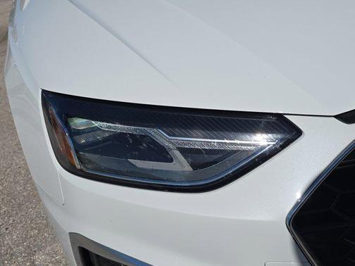 2022 Audi A4 45 S line Premium