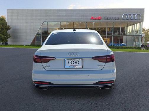 2022 Audi A4 45 S line Premium