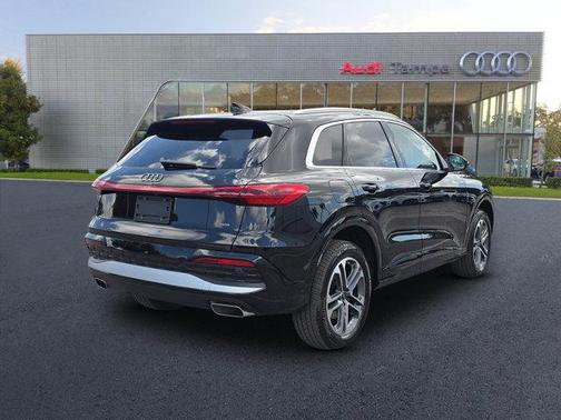 2025 Audi Q5 Premium Plus