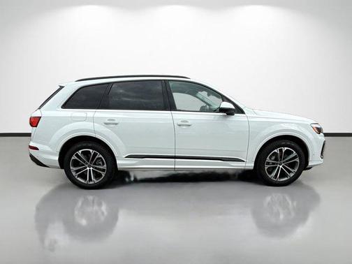 2025 Audi Q7 45 Premium