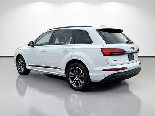 2025 Audi Q7 45 Premium