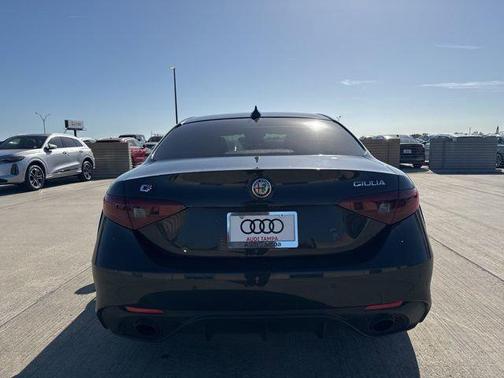 2022 Alfa Romeo Giulia Ti