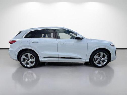 Glacier White 2025 Audi Q5 Prestige TFSI quattro S tronic