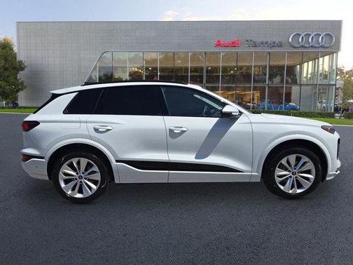 2025 Audi Q6 e-tron Premium Plus