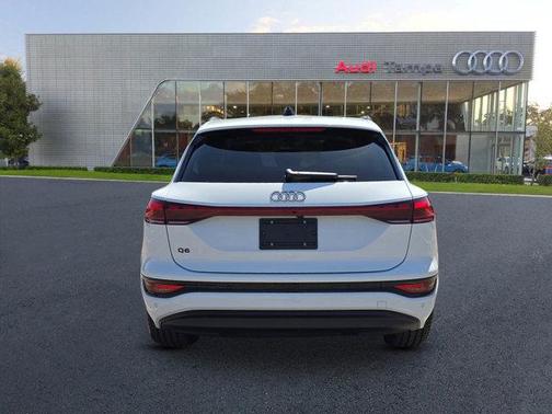2025 Audi Q6 e-tron Premium Plus