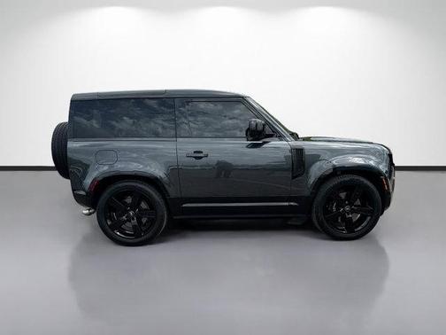 2023 Land Rover Defender 90 Carpathian Edition