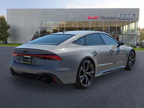 2023 Audi RS 7 4.0T
