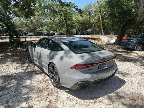 2023 Audi RS 7 4.0T