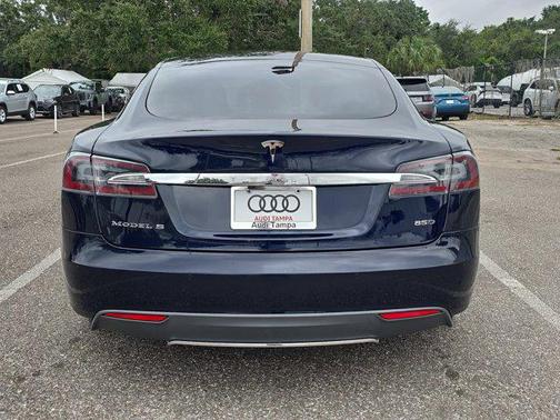 2015 Tesla Model S 85D