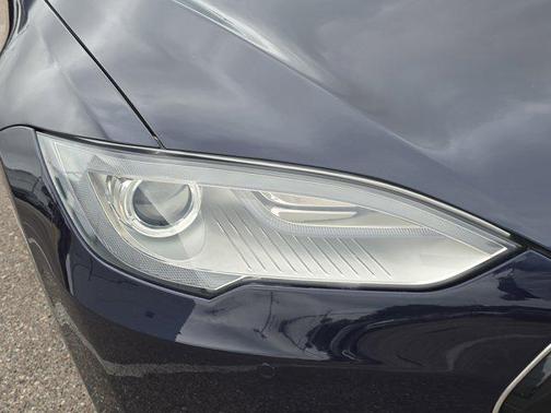2015 Tesla Model S 85D