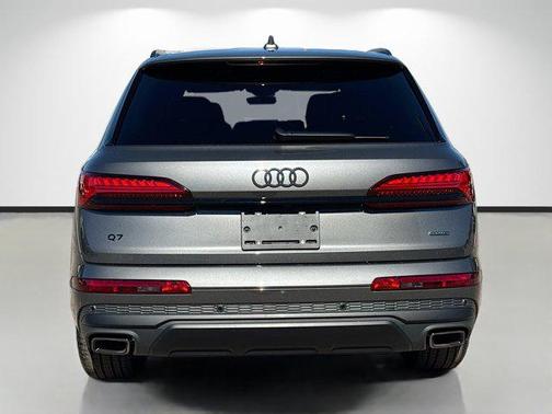2026 Audi Q7 45 Premium Plus