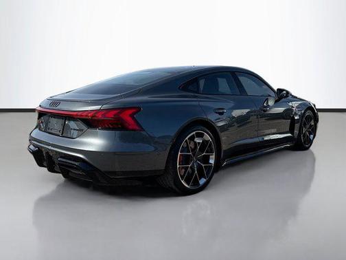 2026 Audi RS e-tron GT quattro