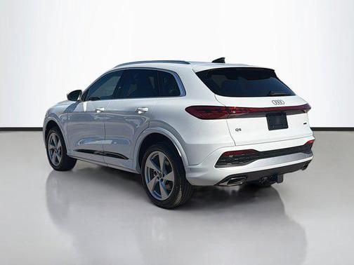 2025 Audi Q5 Premium Plus TFSI quattro S tronic