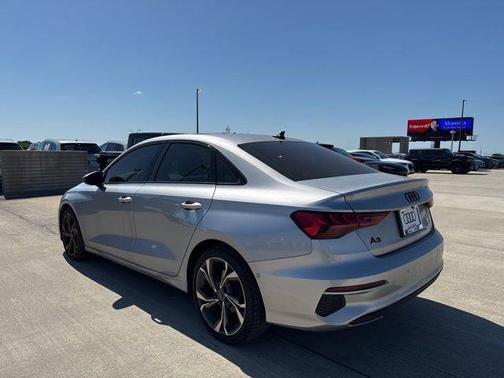 Florett Silver Metallic 2023 Audi A3 Premium