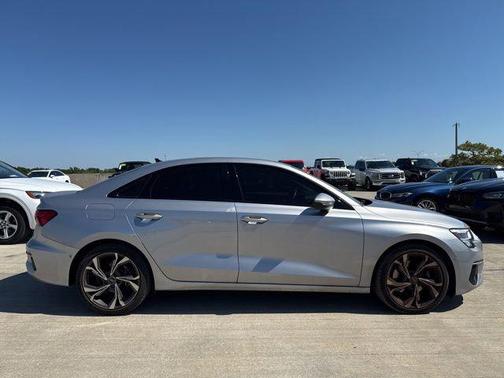 Florett Silver Metallic 2023 Audi A3 Premium