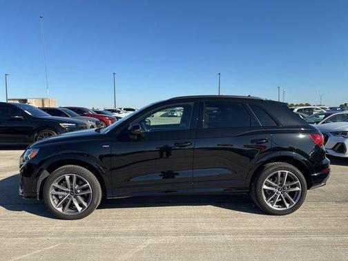 2025 Audi Q3 Premium 45 TFSI S line quattro Tiptronic