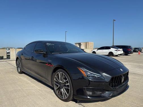 2022 Maserati Quattroporte Trofeo