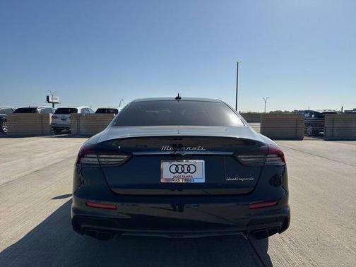 2022 Maserati Quattroporte Trofeo