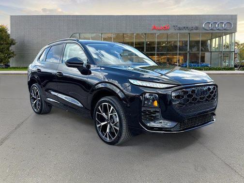 Mythos Black Metallic 2026 Audi Q3 S line