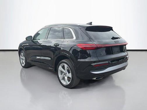 2025 Audi Q5 Premium Plus TFSI quattro S tronic