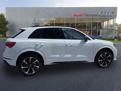 2025 Audi Q3 45 S line Premium Plus