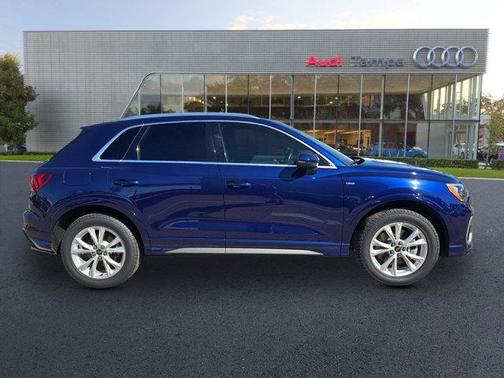 2021 Audi Q3 45 S line Premium