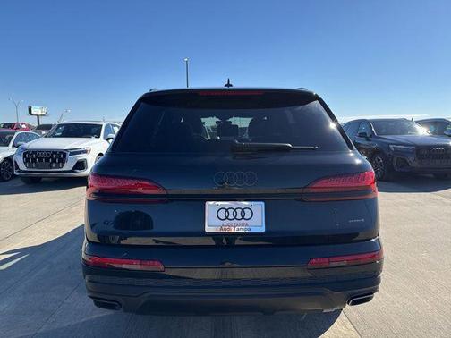 2025 Audi Q7 45 Premium Plus