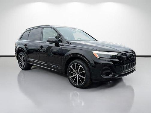 2025 Audi Q7 45 Premium Plus