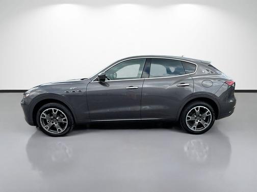 Grigio Maratea Metallic 2023 Maserati Levante GT