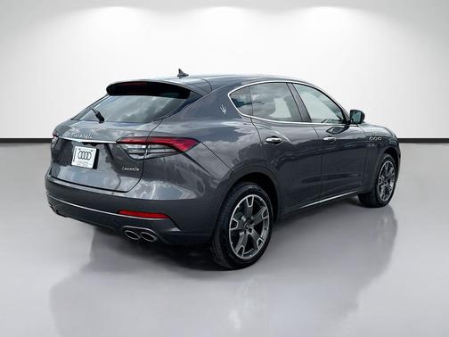 Grigio Maratea Metallic 2023 Maserati Levante GT