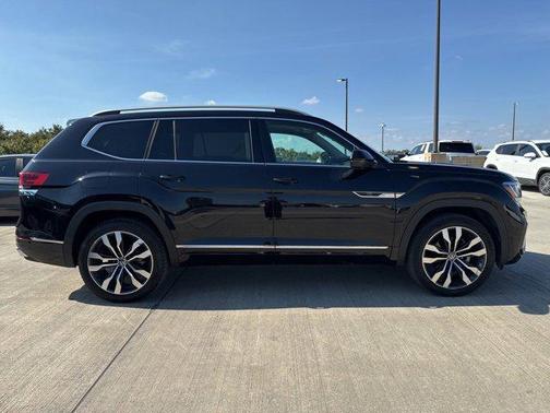 2022 Volkswagen Atlas 3.6L SEL Premium