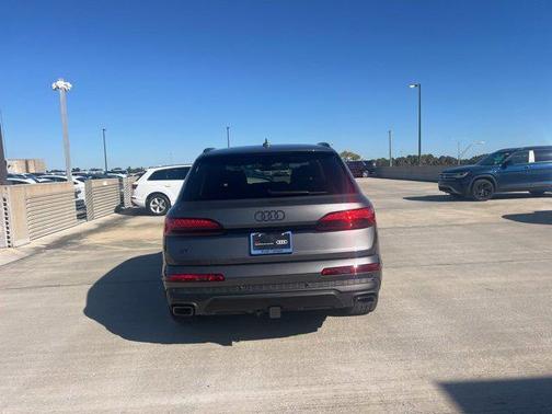 2025 Audi Q7 55 Premium Plus