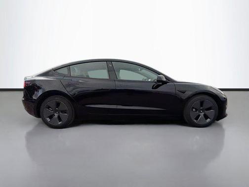 2022 Tesla Model 3 Standard Range