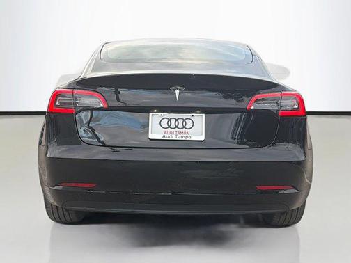 2022 Tesla Model 3 Standard Range