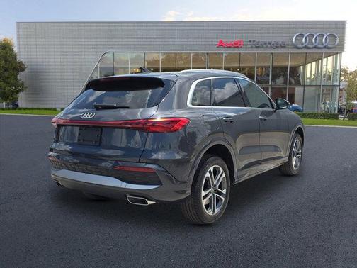 2025 Audi Q5 Premium