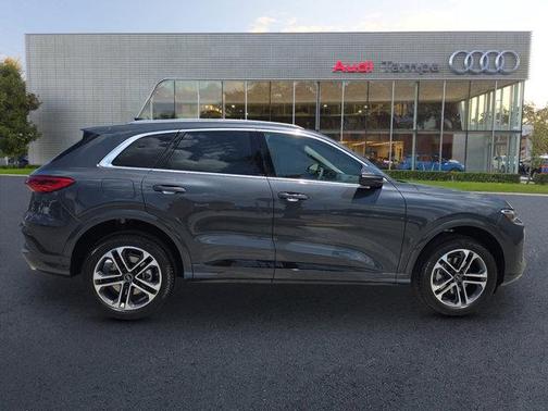 2025 Audi Q5 Premium