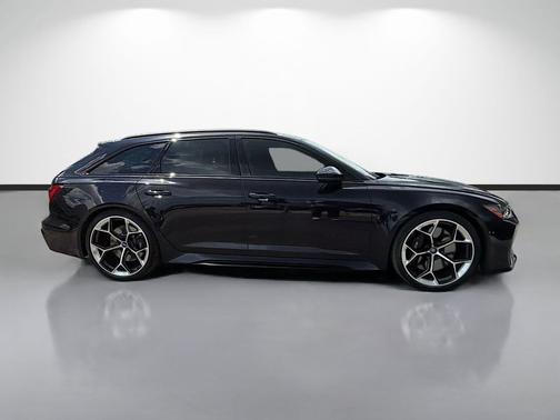 Sebring Black Crystal Effect 2024 Audi RS 6 Avant 4.0T
