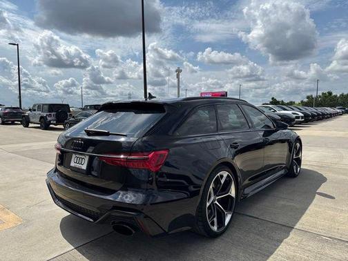 Sebring Black Crystal Effect 2024 Audi RS 6 Avant 4.0T