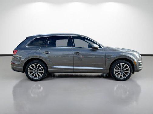 2019 Audi Q7 45 Premium Plus