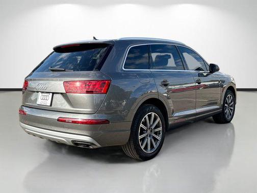 2019 Audi Q7 45 Premium Plus