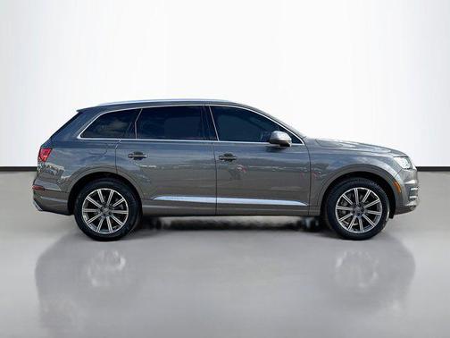 2019 Audi Q7 45 Premium Plus