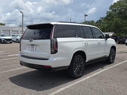 2022 Cadillac Escalade Sport