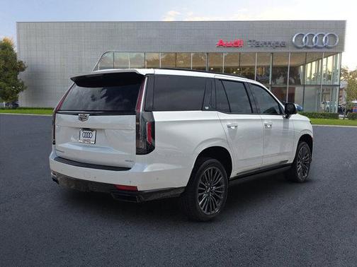 2022 Cadillac Escalade Sport