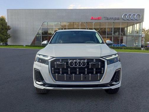 2025 Audi Q7 45 Premium