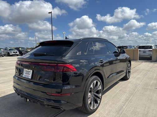 2026 Audi Q8 55 Premium Plus