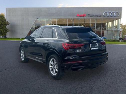 2022 Audi Q3 45 S line Premium
