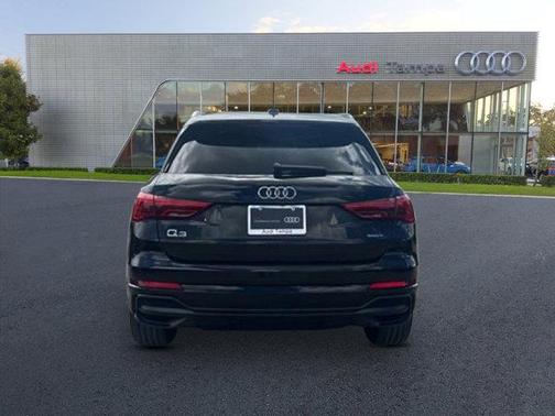 2022 Audi Q3 45 S line Premium